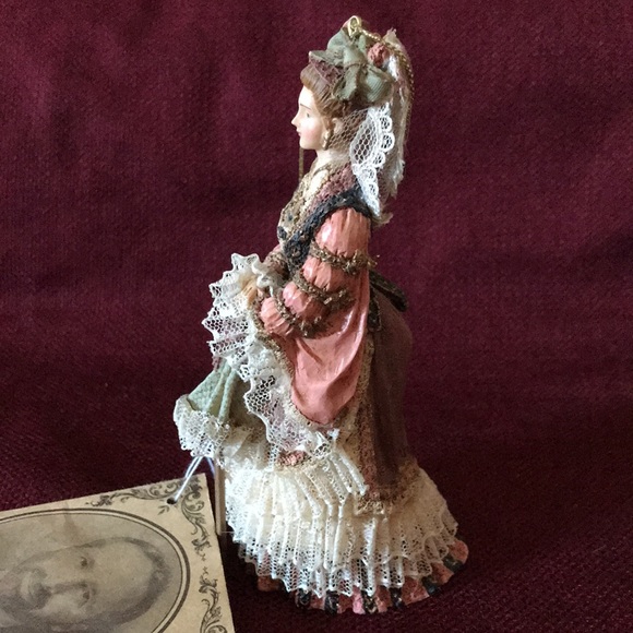 💥SALE 2/$30💥 Vintage Ornament Louis Nichole Victorian Figurine - Picture 5 of 8